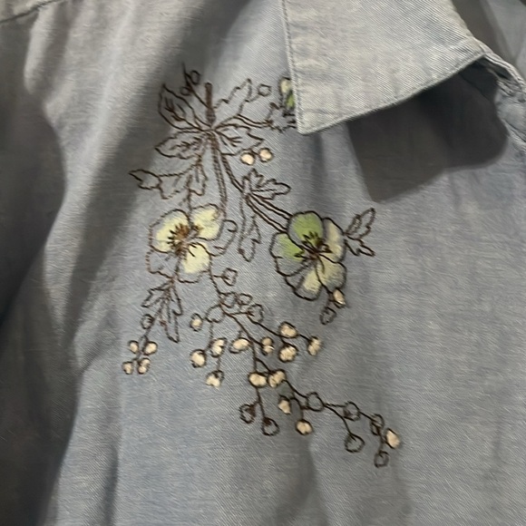Classic Elements Shirt Womens XL Blue Short Sleeve Embroidered Button Up Blouse - Picture 6 of 6